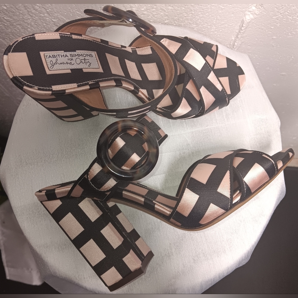 Tabitha Simmons Black and Cream Women's Shoes